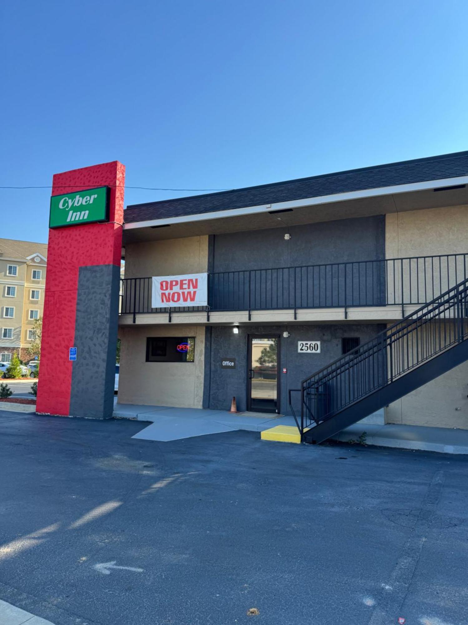 Cyber Inn Augusta Exterior foto